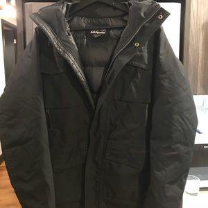 MEN’S PATAGONIA STORMDRIFT PARKA IN BLACK